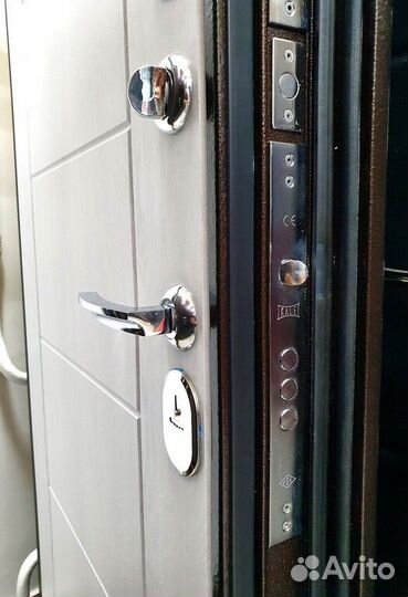 Входная дверь 11 см Isoterma Астана