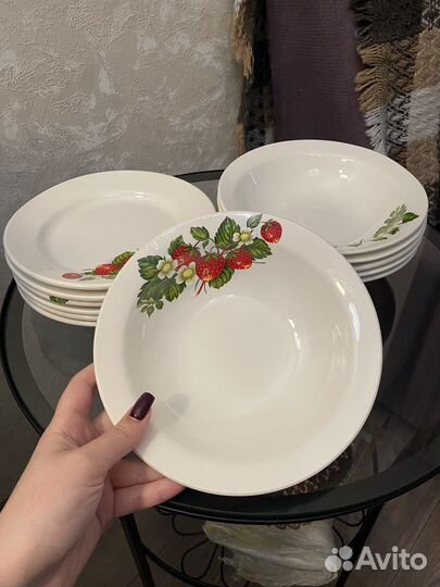 Набор тарелок