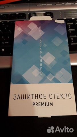 Защитное стекло на Samsung J7 2018