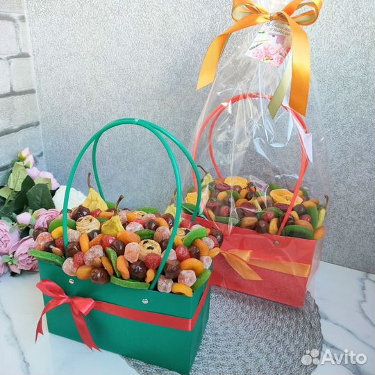 Съедобный букет учителю из сухофруктов