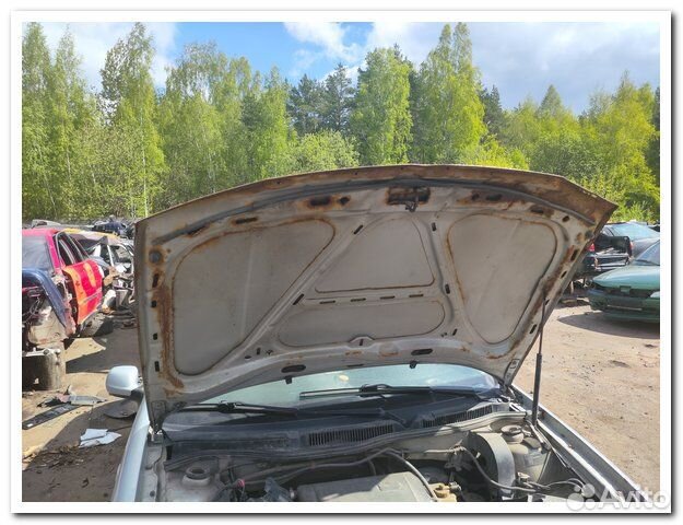 Volkswagen Golf IV 2000г. (разбор по запчастям)