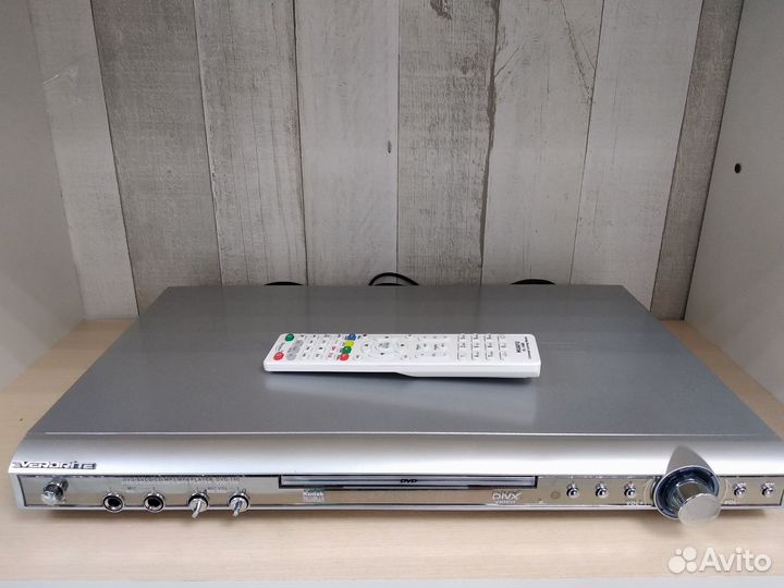 DVD-проигрыватель с пультом