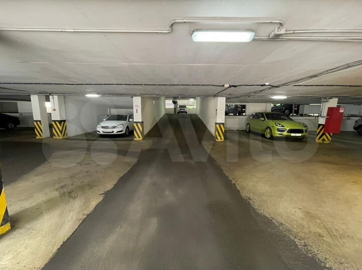 Машиноместо, 15 м²