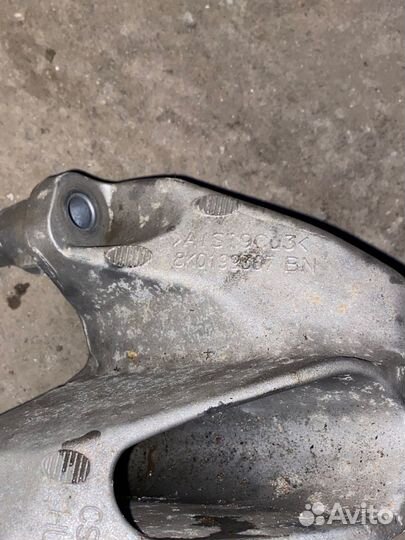 Подушка двигателя Audi a4 b8 1.8