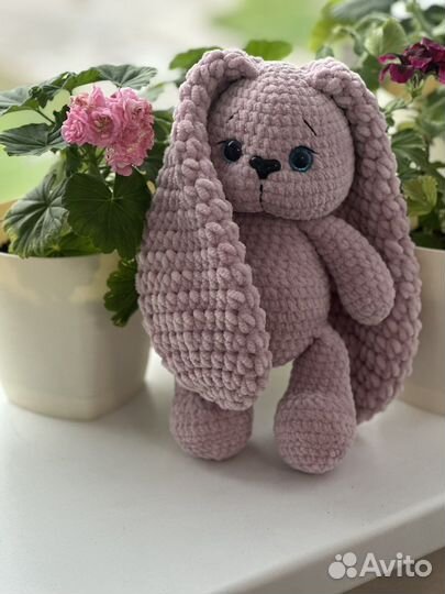 Плюшевый заяц амигуруми