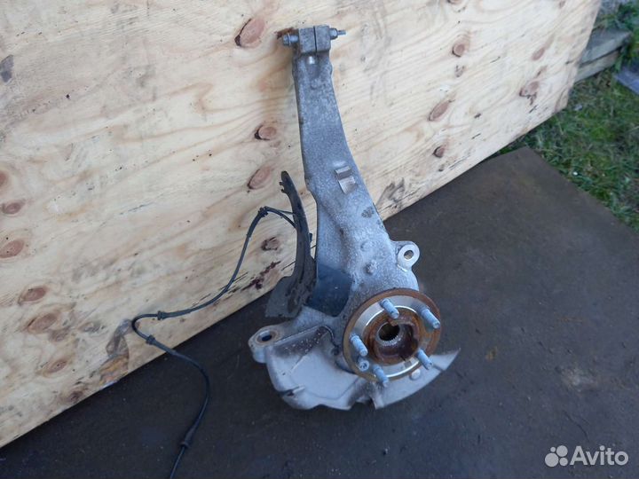 Кулак поворотный левый Range rover sport l494