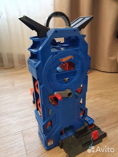 Гараж mega garage hot wheels