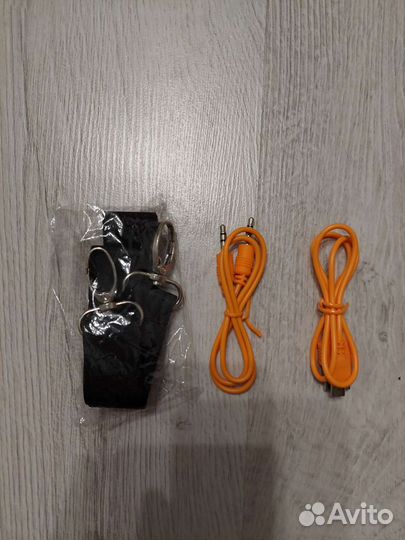 Блютуз колонка