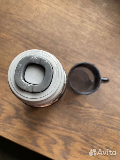 Термос новый