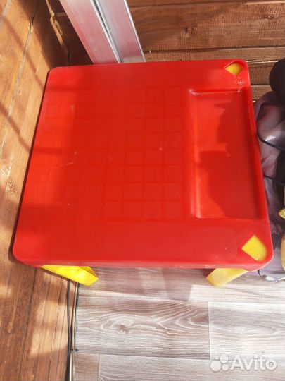 Детский стол