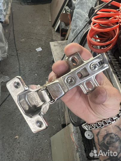 Петли мебельные