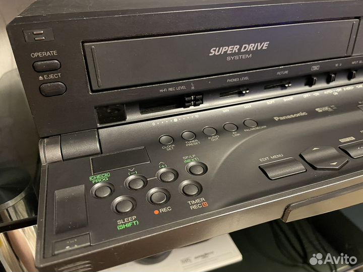 Видеомагнитофон Panasonic NV-HS1000EG