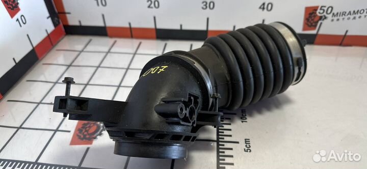 Патрубок воздушного фильтра Ford Escape 3 2015