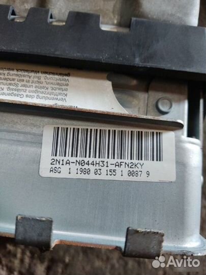 Подушка безопасности в торпеду Ford Fusion