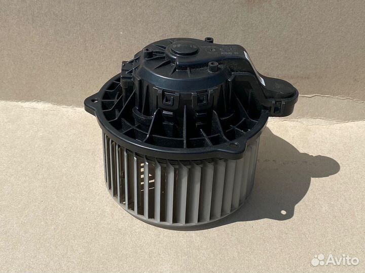 Моторчик печки LADA Granta