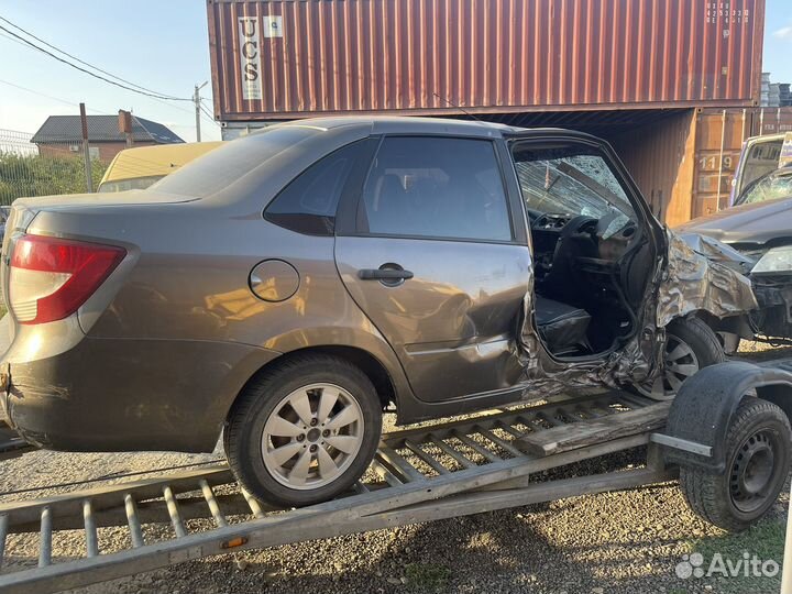 LADA granta в разборе