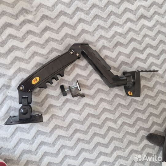 Кронштейн для монитора на стол