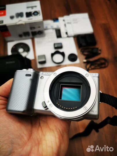 Цифровая камера Sony Alpha NEX-5n