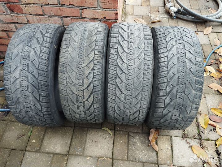 Tigar Winter 235/45 R18 98V