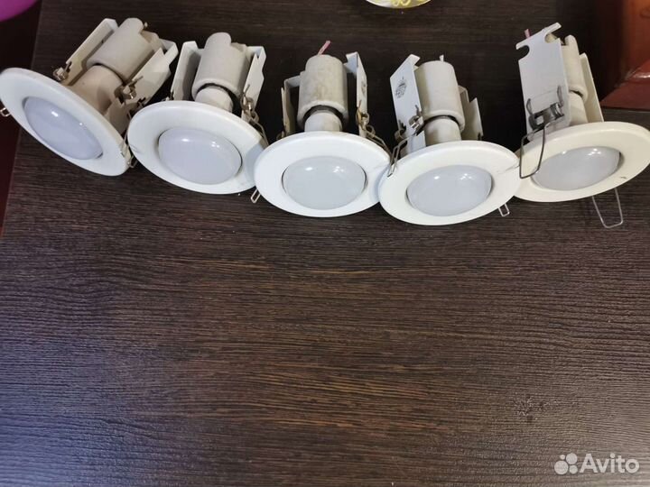 Светильник потолочный