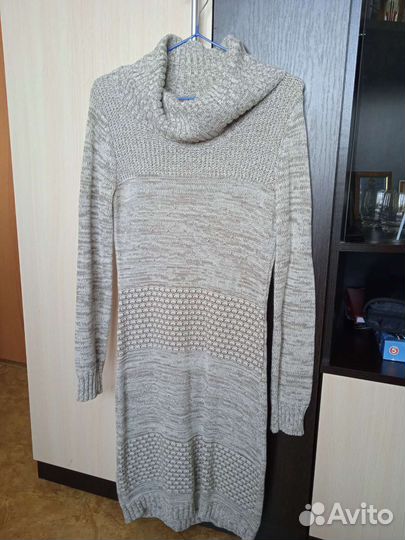Платье вязаное