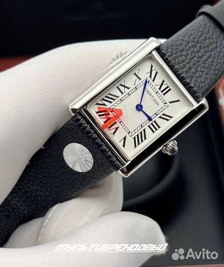 Часы женские Cartier Tank