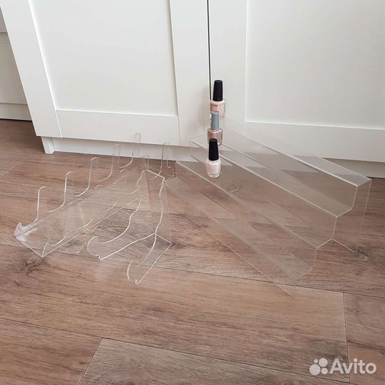 Подставки для тарелок, для сувениров, для картин