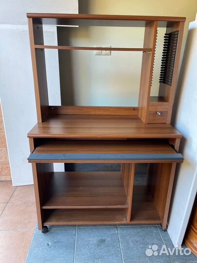 Компьютерный стол