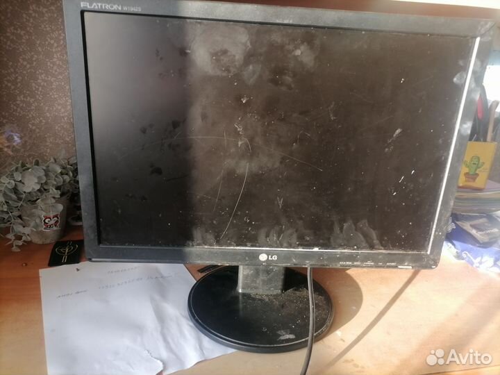 Монитор LG