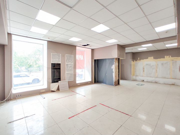 Торговая площадь в центре