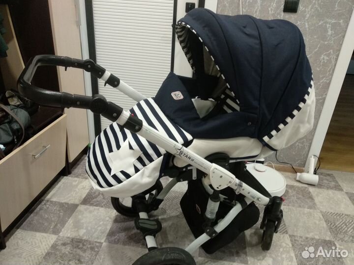 Коляска 3 в 1 с автолюлькой