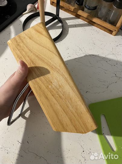 Отдам Подставка для ножей деревянная