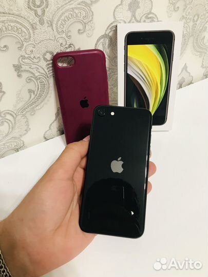 iPhone SE (2020), 64 ГБ
