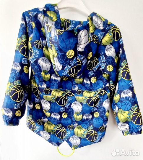 Куртка (ветровка) для мальчика 