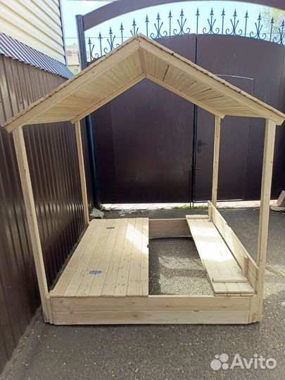 Песочница 1.5м*1.5м с крышей и крышкой трансформер