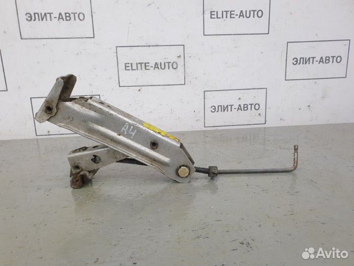 Домкрат Audi A4 B7 2.0 2007