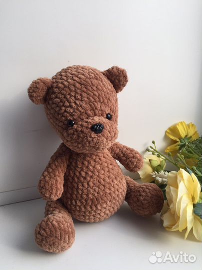 Мишка плюшевый вязаный
