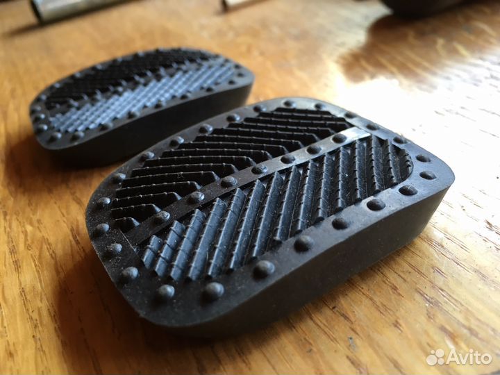 2102 накладка на педаль