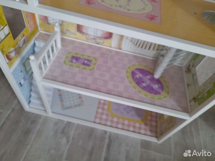 Большой кукольный дом