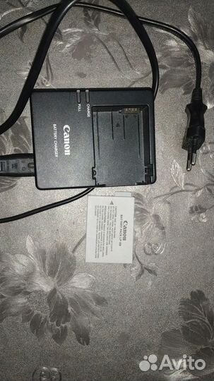 Зарядное устройство и аккумулятор Canon