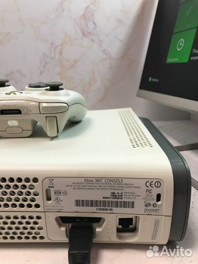 Игровая приставка Xbox 360