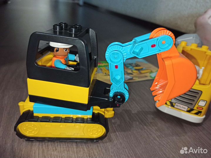 Лего дупло Грузовик и гусеничный экскаватор 10931