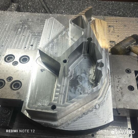 BRP Ski-Doo Tundra LT V-800