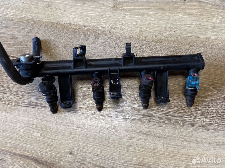 Peugeot 406,ситроен бензиновые форсунки 1,8-2,0