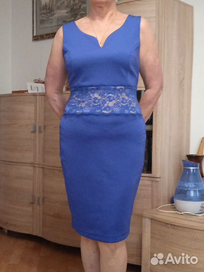 Нарядное женское платье