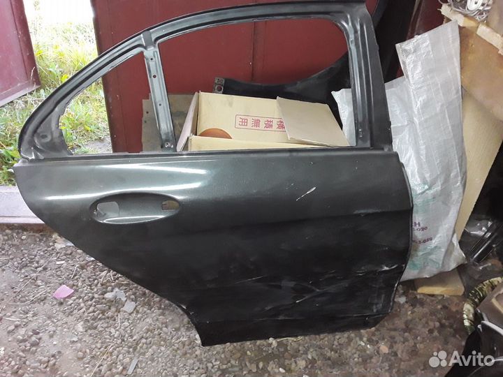 Дверь задняя правая на Мерседес W205