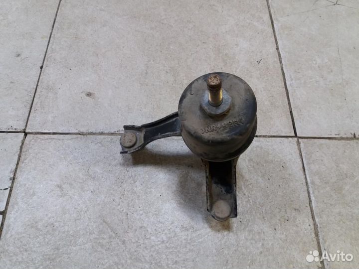 Опора двигателя Toyota Auris 150 E150 ZRE151