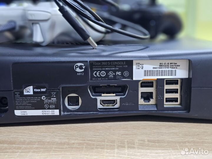 Xbox 360 Slim с играми / 2 джойстика