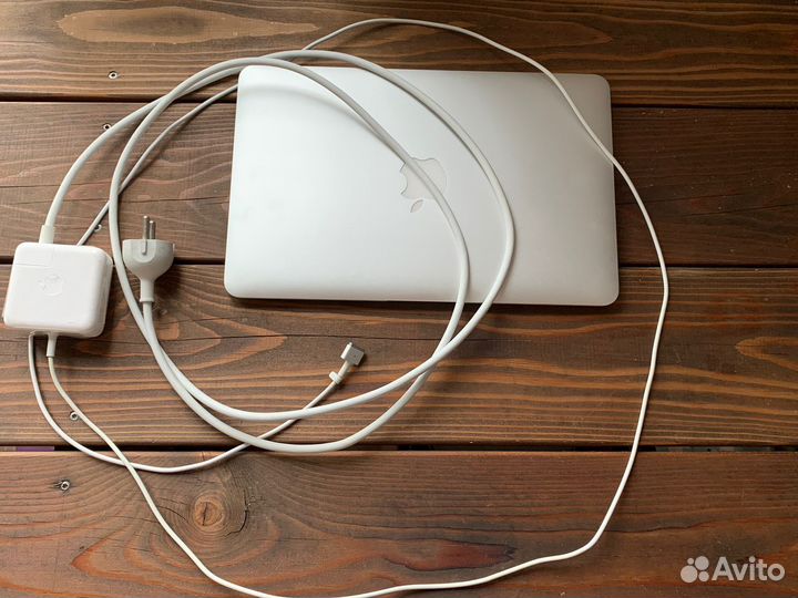 Macbook air 13 early 2015