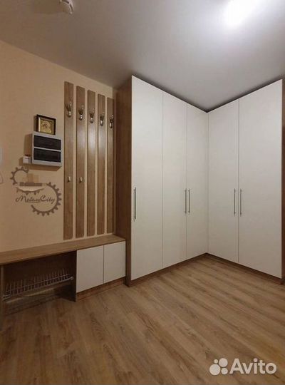 Шкаф распашной